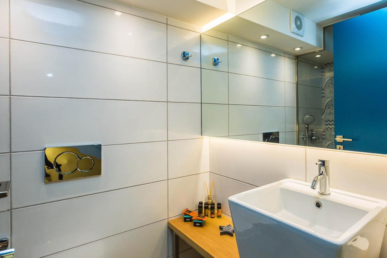 Villa Amelia I Free 9 Seater Mini Van & Pool 卡拉塔斯 外观 照片