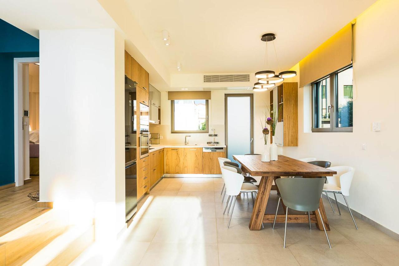 Villa Amelia I Free 9 Seater Mini Van & Pool 卡拉塔斯 外观 照片