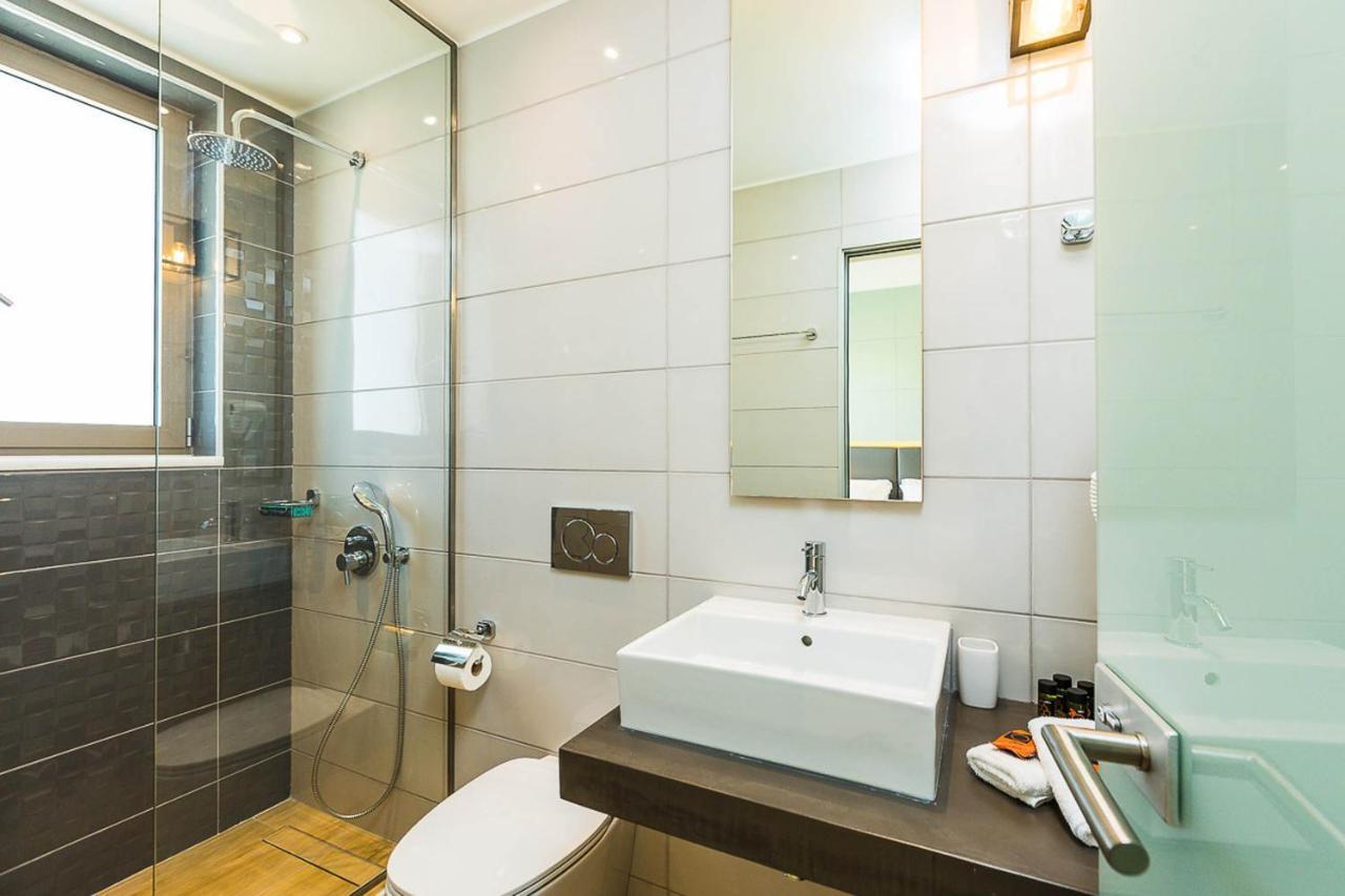 Villa Amelia I Free 9 Seater Mini Van & Pool 卡拉塔斯 外观 照片
